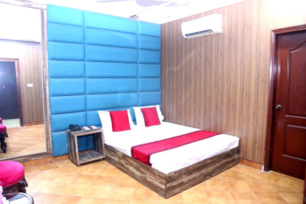 Sapphire Inn Motel Lahore Bagian luar foto