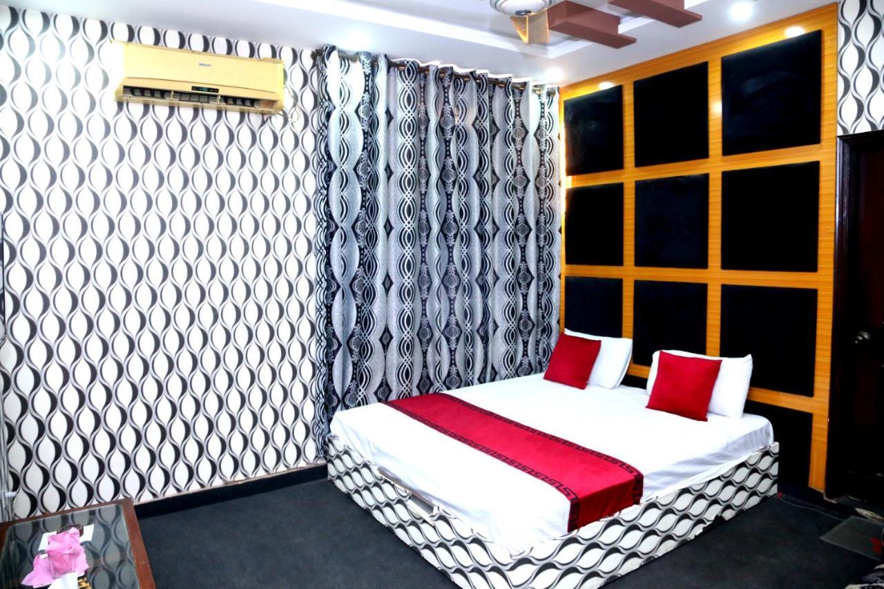 Sapphire Inn Motel Lahore Bagian luar foto