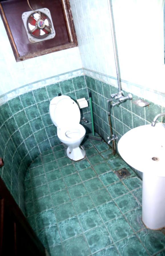 Sapphire Inn Motel Lahore Bagian luar foto